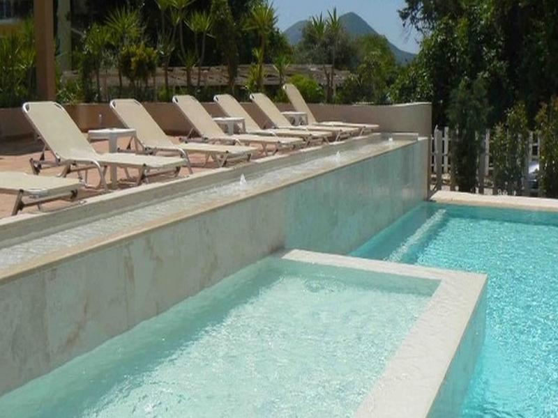 Happyland Hotel Apartments Нідрі Екстер'єр фото