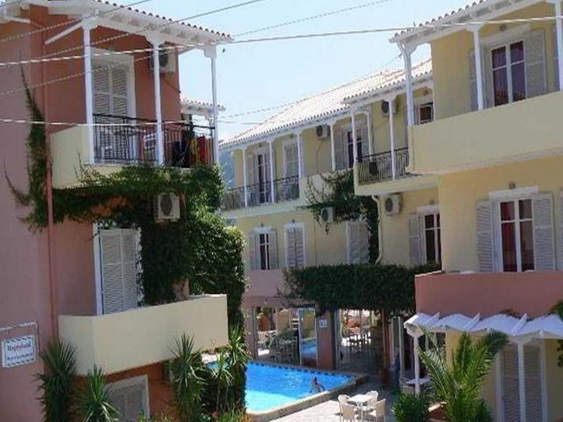 Happyland Hotel Apartments Нідрі Екстер'єр фото